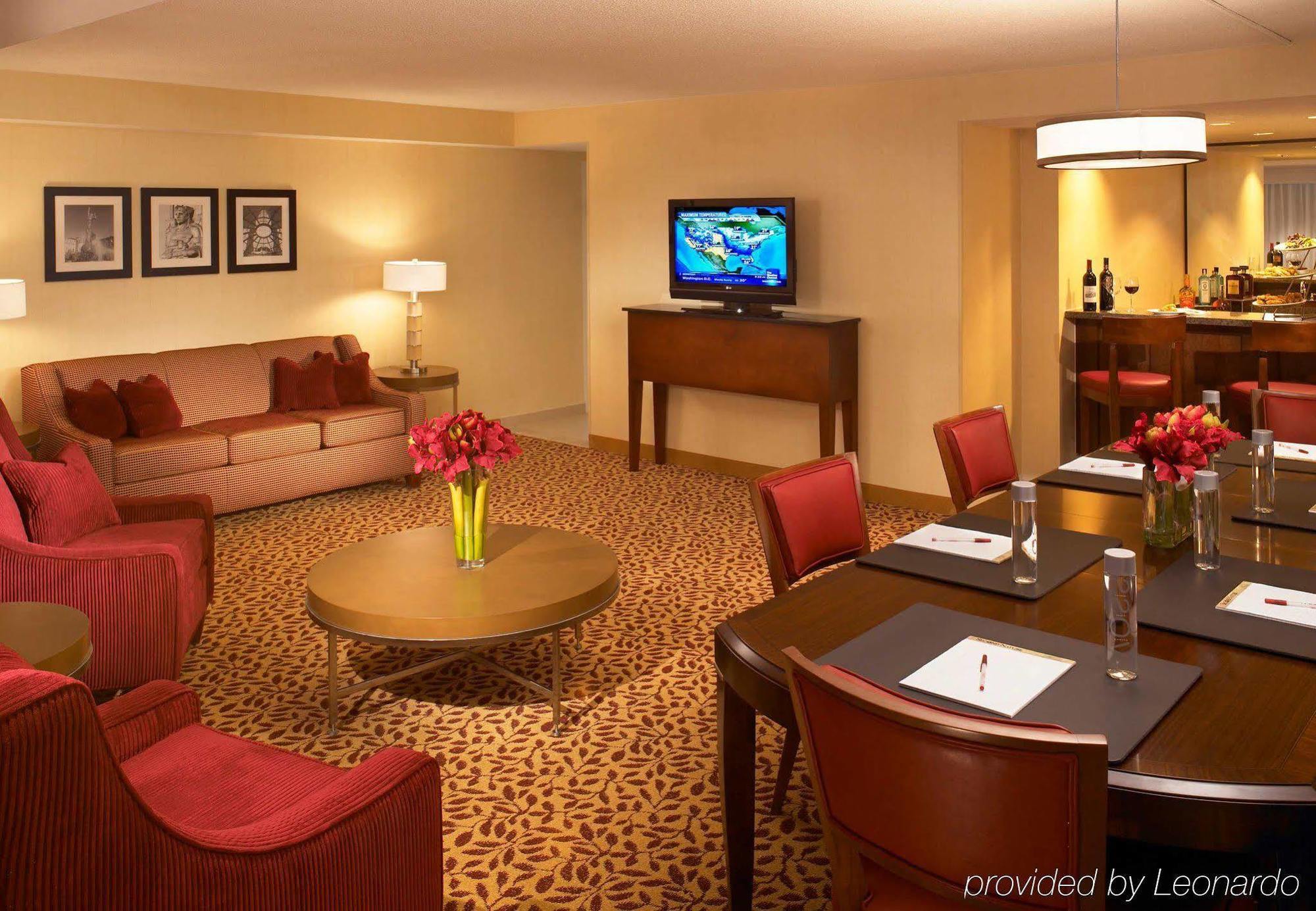Wyndham Cleveland Airport Hotel Facilities photo